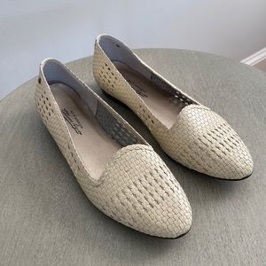 Etienne Aigner white flats